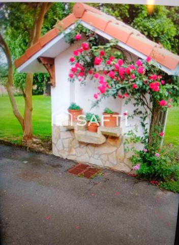 maison de campagne en chalosse pres de DAX avec grange , puits , garage et vue