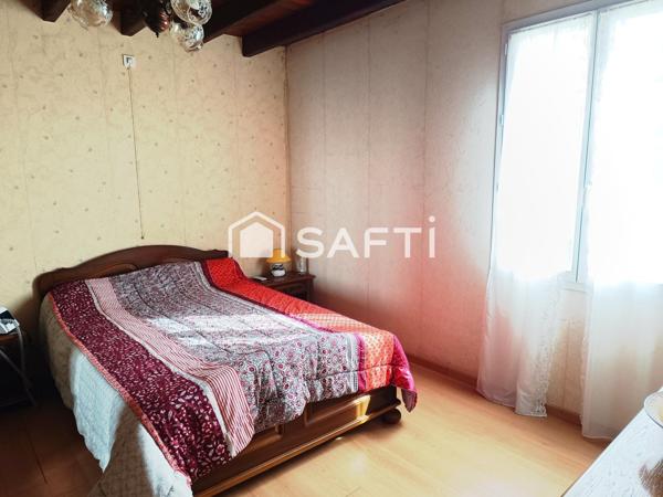 maison de campagne en chalosse pres de DAX avec grange , puits , garage et vue