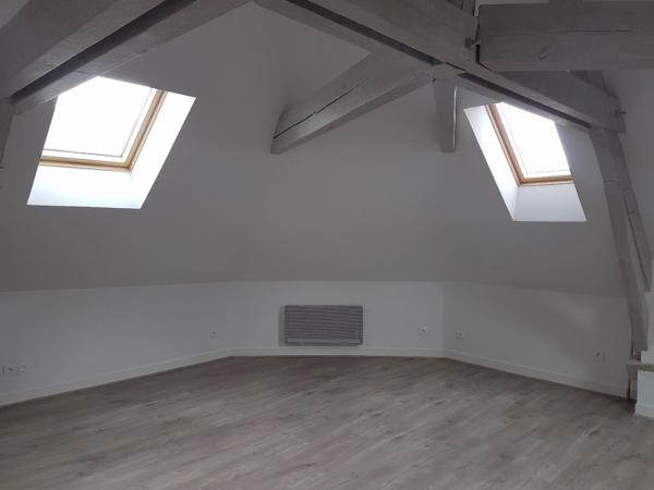 Location
                Appartement39,95 m² - 2 Pièces -
                    MONTARGIS (45200)