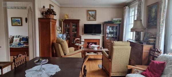 Maison à vendre à Saint-Cyr-sur-Loire dans l'Indre-et-Loire (37540), ref : 37007-2764