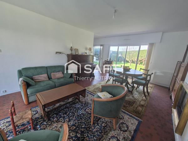 Maison fonctionnelle proche des plages avec jardin clôturé, ouvertures neuves et radiateurs neufs.