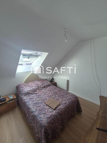 Maison fonctionnelle proche des plages avec jardin clôturé, ouvertures neuves et radiateurs neufs.