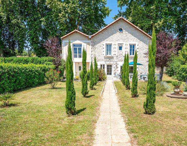 AGEN - Bordure canal - maison 5 chb