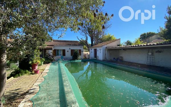 Maison à vendre    4 pièces •  Arles