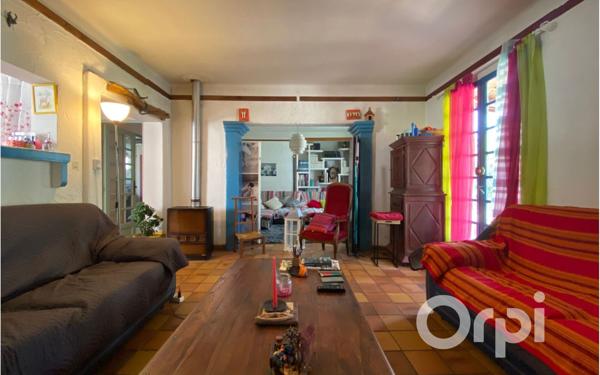 Maison à vendre    4 pièces •  Arles