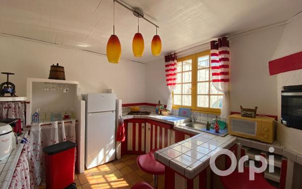 Maison à vendre    4 pièces •  Arles