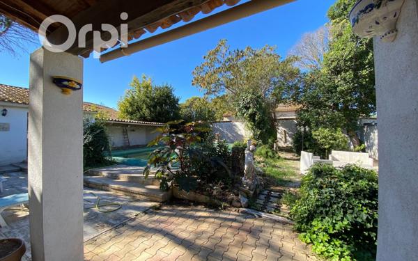 Maison à vendre    4 pièces •  Arles