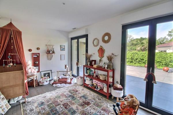 Maison à vendre  8 pièces - 250 m2 EYSINES - 33