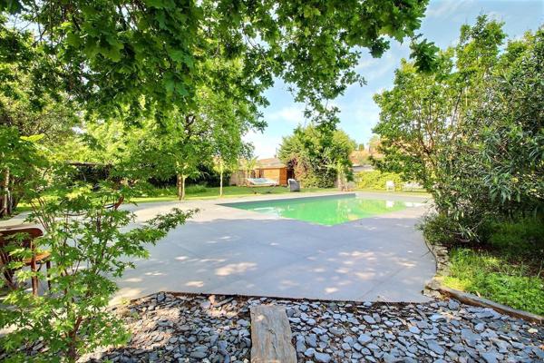 Maison à vendre  8 pièces - 250 m2 EYSINES - 33