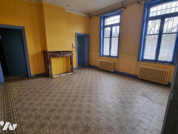 Maison à usage mixte d'habitation et professionnel