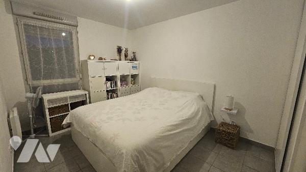 T3 récent, lumineux en étage élevé, avec parking et commodités à deux pas : une opportunité rare !