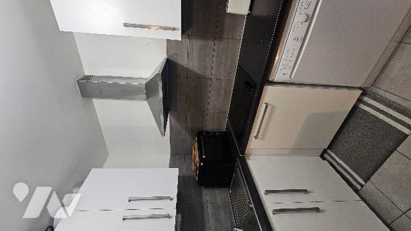 T3 récent, lumineux en étage élevé, avec parking et commodités à deux pas : une opportunité rare !