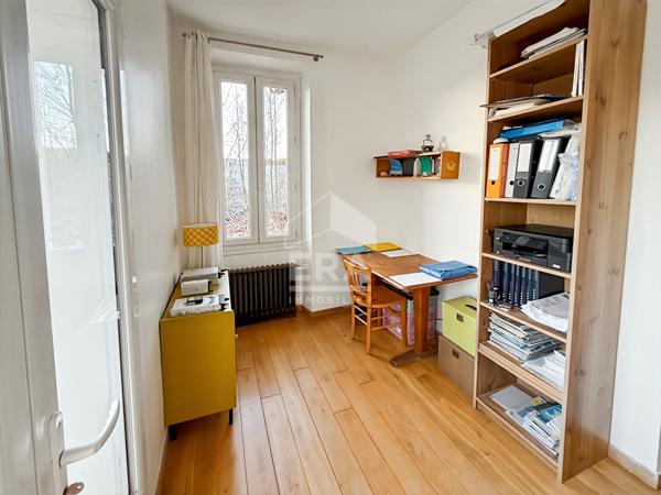 LES PENNES MIRABEAU - Maison T4 de 137m2 + dépendance, piscine et garage