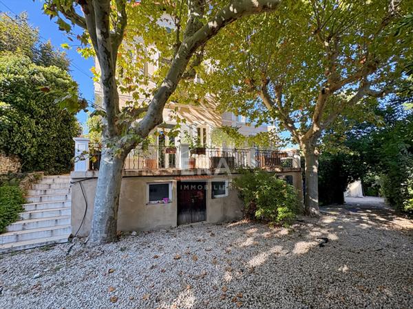 LES PENNES MIRABEAU - Maison T4 de 137m2 + dépendance, piscine et garage