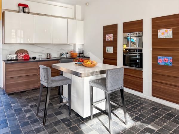 LES PENNES MIRABEAU - Maison T4 de 137m2 + dépendance, piscine et garage