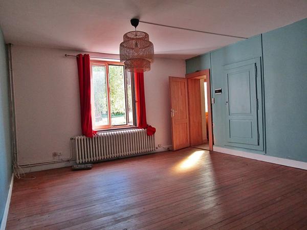 Vente                                                      Maison
                        
                     5 pièces                      142 m2                     à Épinal