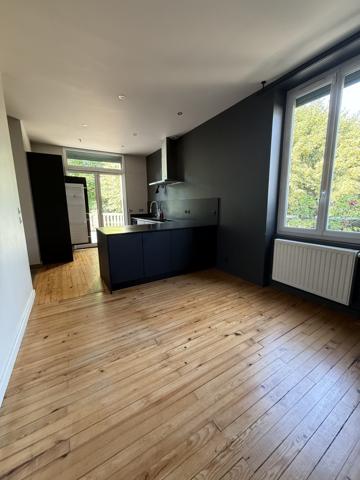 Maison lumineuse avec jardin