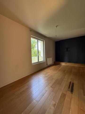 Maison lumineuse avec jardin