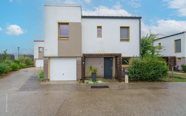 Maison à vendre    5 pièces • 96,04 m2 Bussy-Saint-Georges