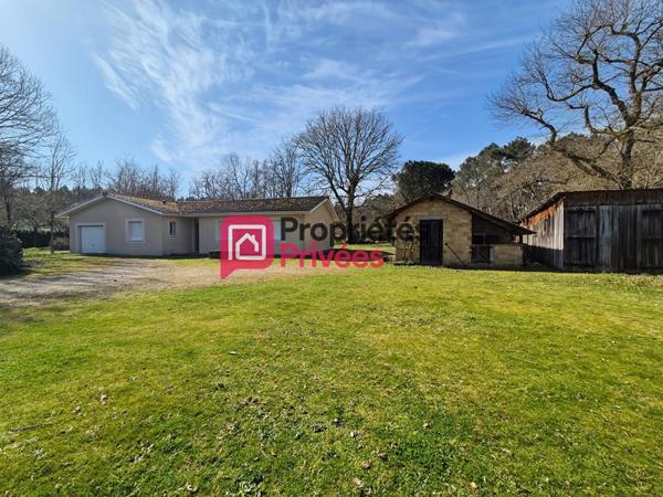 Maison de plain-pied 140 m² ,6 pièces, garage, dépendance et jardin