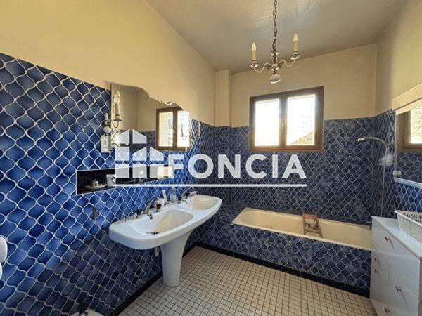 À vendre Maison 7 pièces 256 m² - Saint-jean-de-maurienne 73300