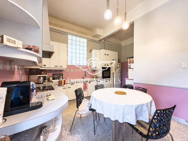 Propriété maison de maître + habitation et annexes; A rénover