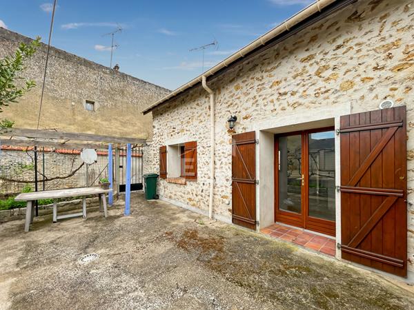 location maison avec stationnement et garage