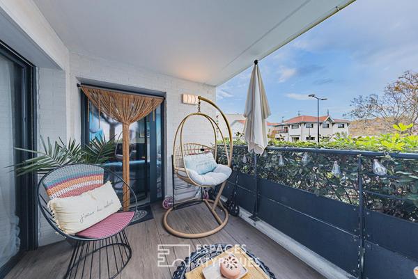 Écrin confidentiel avec terrasse et parking à l’Aiguillon