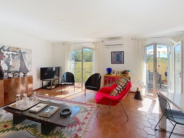 MAISON DE VILLAGE AVEC GARAGE ET TERRASSE, BAIXAS
