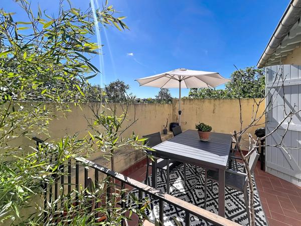 MAISON DE VILLAGE AVEC GARAGE ET TERRASSE, BAIXAS