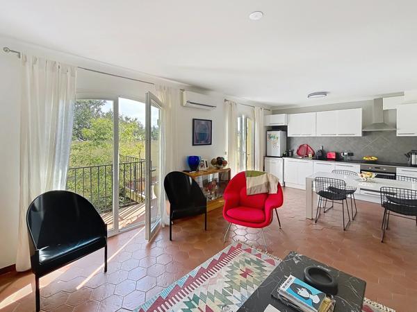MAISON DE VILLAGE AVEC GARAGE ET TERRASSE, BAIXAS