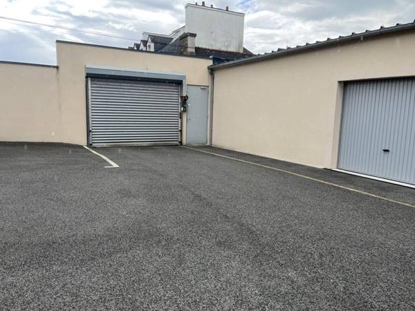 Parking à louer |  Landerneau |  | 12 m²