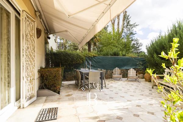 Neuilly-sur-Seine, Appartement 5 Chambres -  176 m² à vendre