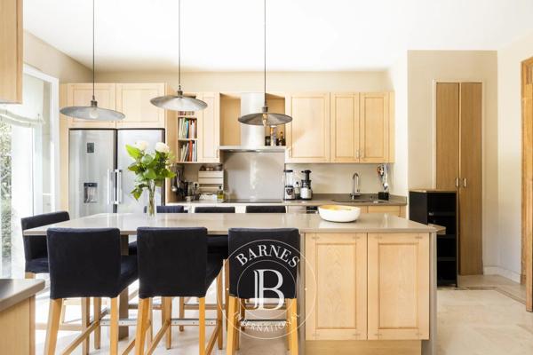 Neuilly-sur-Seine, Appartement 5 Chambres -  176 m² à vendre