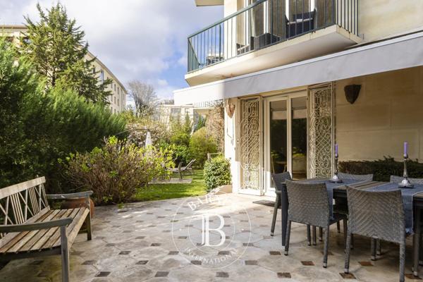 Neuilly-sur-Seine, Appartement 5 Chambres -  176 m² à vendre