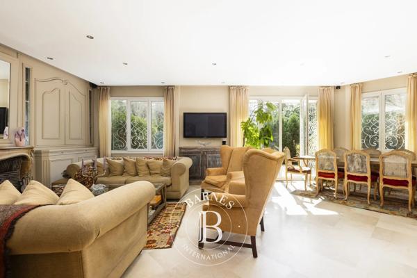 Neuilly-sur-Seine, Appartement 5 Chambres -  176 m² à vendre