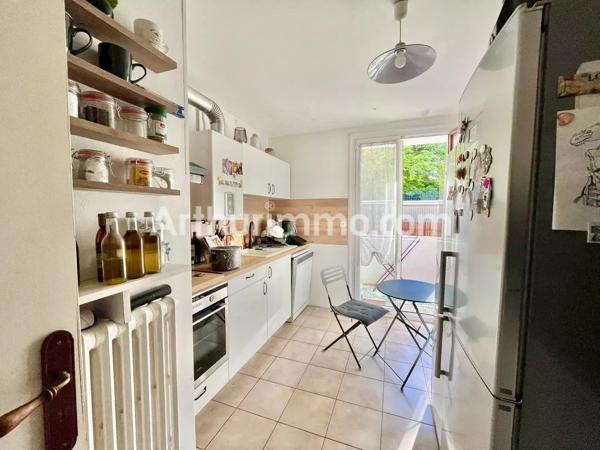 Vente                                                      Appartement
                        
                     3 pièces                      79 m2                     à Béziers