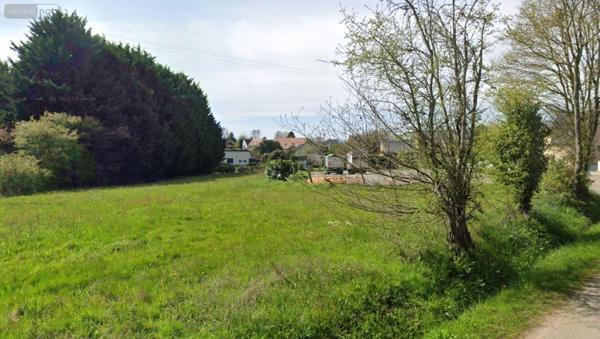 Terrain à Batir à vendre à Aigné dans la Sarthe (72650), ref : SL-72021-407   
Maquère