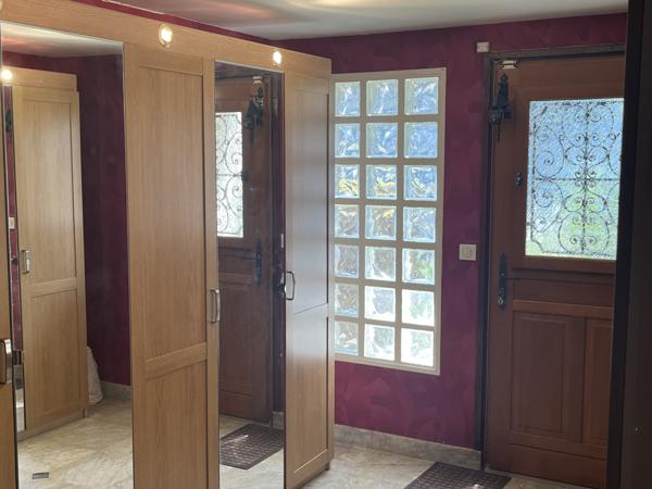 L'Haÿ-les-Roses (94240) Maison divisible de 183 m2 sur Terrain de 755 m2. 2 entrées distinctes