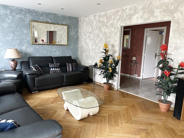 L'Haÿ-les-Roses (94240) Maison divisible de 183 m2 sur Terrain de 755 m2. 2 entrées distinctes