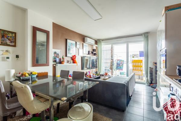 Appartement 4 pièces de 74 m² à Saint-Fons (69190)