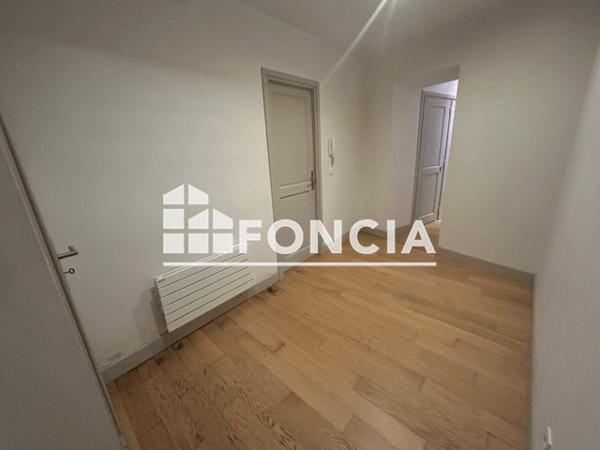 Location Appartement 4 pièces 81.35 m² - 7 RUE CHENOISE Grenoble 38000