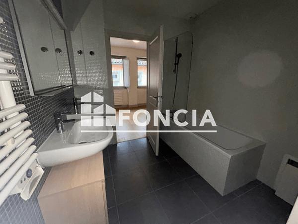 Location Appartement 4 pièces 81.35 m² - 7 RUE CHENOISE Grenoble 38000