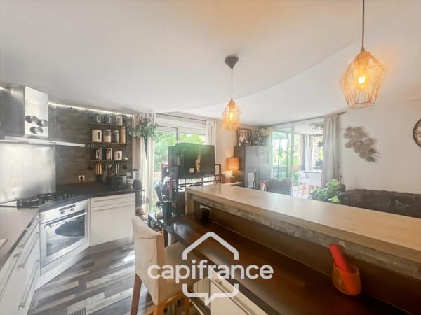 Appartement à vendre 4 pièces LA SEYNE SUR MER (83), grand T4 de 81m2 - Loggia - Garage et Cave.