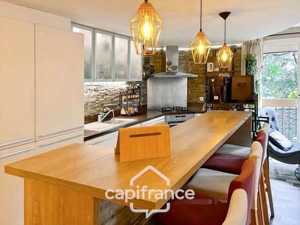 Appartement à vendre 4 pièces LA SEYNE SUR MER (83), grand T4 de 81m2 - Loggia - Garage et Cave.