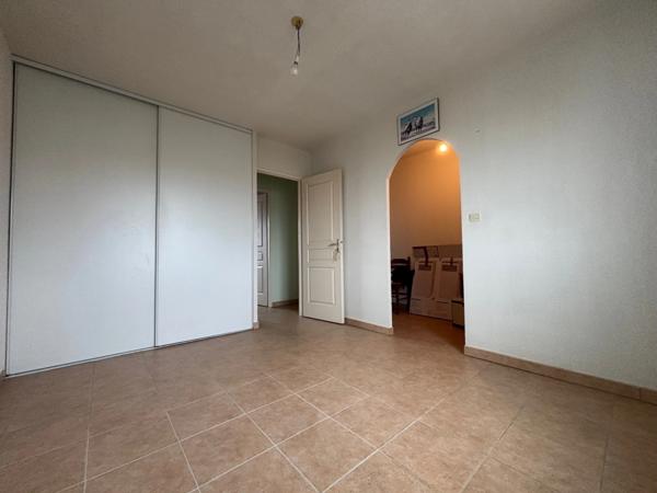 MEZE (34) A VENDRE MAISON P5, SURFACE 120 M2, TERRAIN 330 M2, SECTEUR CALME, PROCHE MER