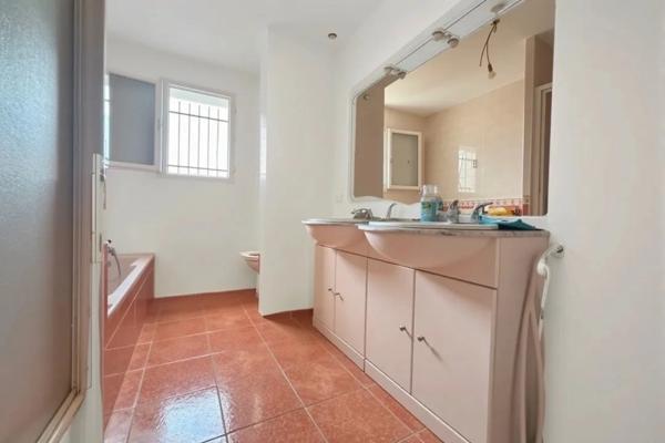 MEZE (34) A VENDRE MAISON P5, SURFACE 120 M2, TERRAIN 330 M2, SECTEUR CALME, PROCHE MER