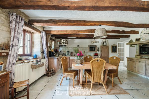 Propriété de charme avec jardin et piscine