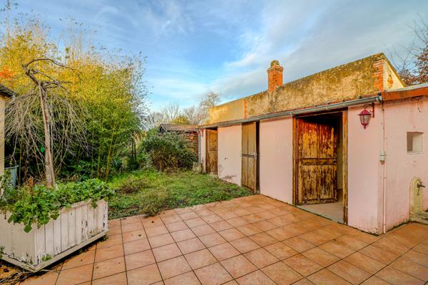 Maison 3 chambres potentiel 4 chambres, garage, commerces, écoles, calme, 10 minutes de Nevers 2 heures de Paris