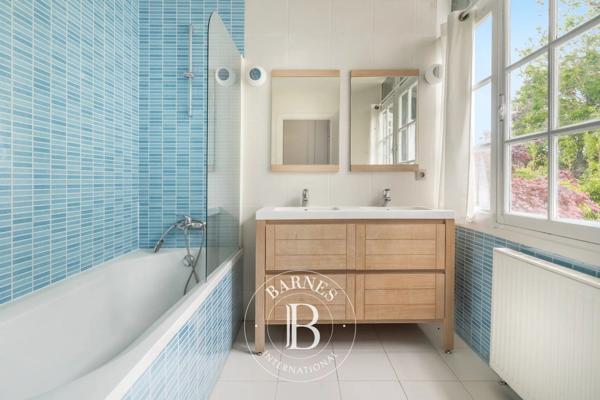 Ville-d'Avray, Maison 5 Chambres -  305 m² à vendre